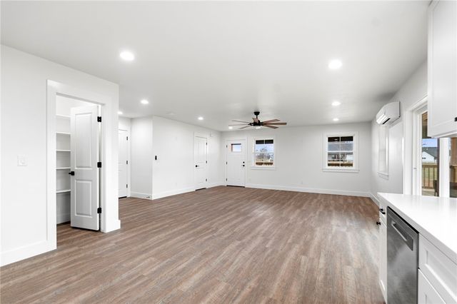 717-719 Evening Star Road, Bentonville, AR 72713