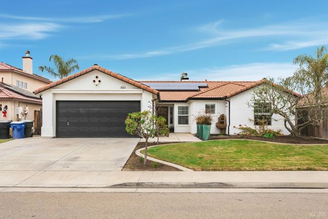 952 Meadow View Road, Hanford, CA 93230