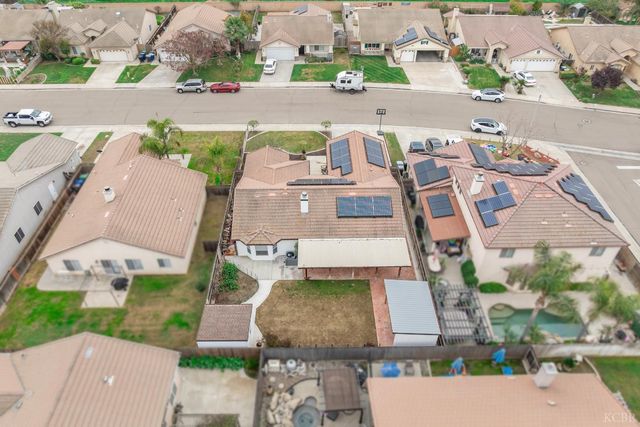 952 Meadow View Road, Hanford, CA 93230