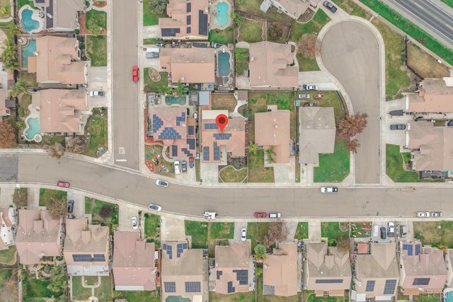 952 Meadow View Road, Hanford, CA 93230