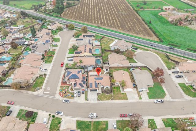 952 Meadow View Road, Hanford, CA 93230