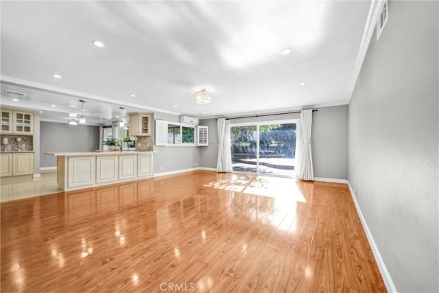 452 W Winnie Way, Arcadia, CA 91007
