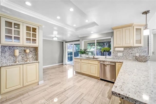 452 W Winnie Way, Arcadia, CA 91007