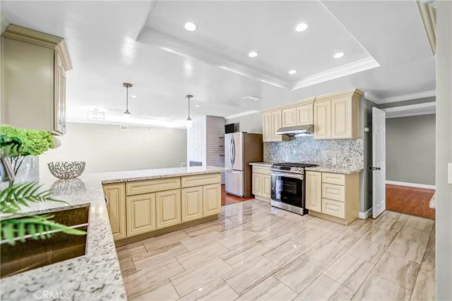 452 W Winnie Way, Arcadia, CA 91007