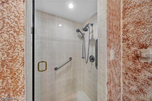 6731 Eagle Tree CT, North Fort Myers, FL 33917