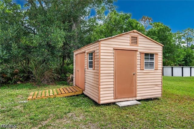 6731 Eagle Tree CT, North Fort Myers, FL 33917