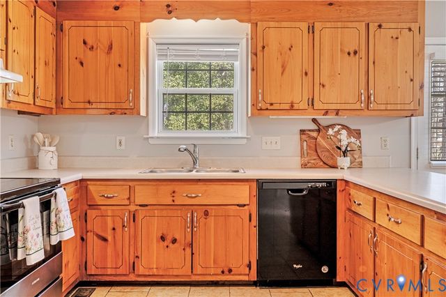 11512 Tar Bay Rd, Prince George, VA 23860