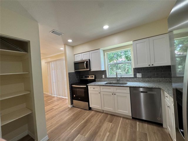 665 W JUNIATA STREET, Clermont, FL 34711