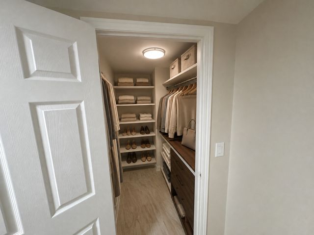 7826 W 98th Place, Hickory Hills, IL 60457