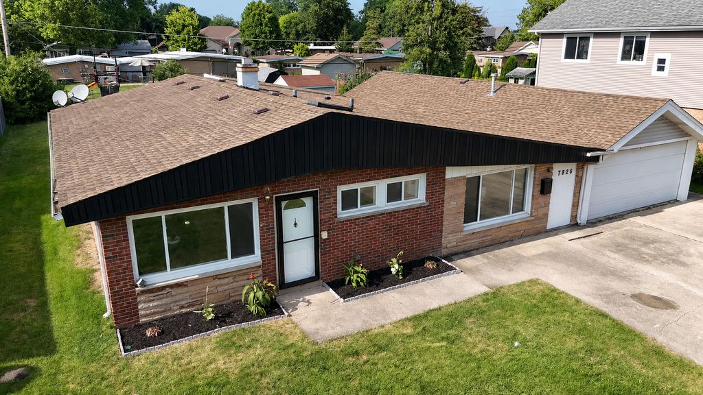 7826 W 98th Place, Hickory Hills, IL 60457