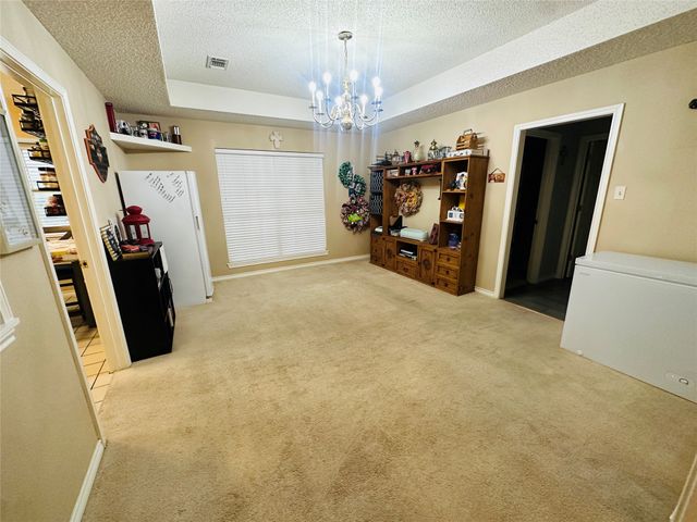 1925 N Collegiate Drive, Paris, TX 75462