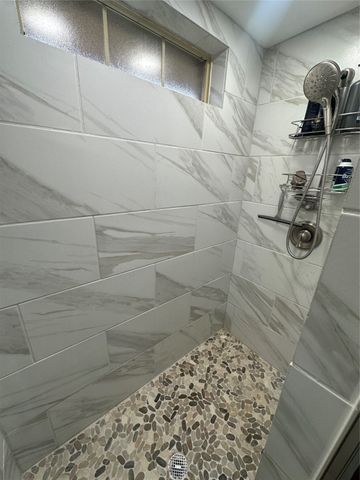 1925 N Collegiate Drive, Paris, TX 75462