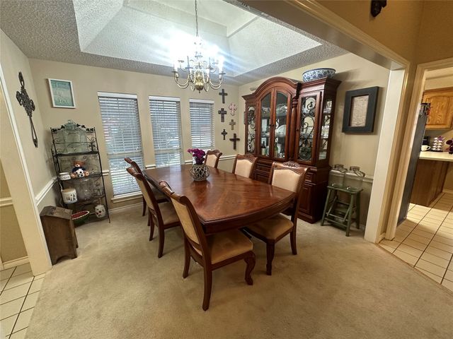 1925 N Collegiate Drive, Paris, TX 75462