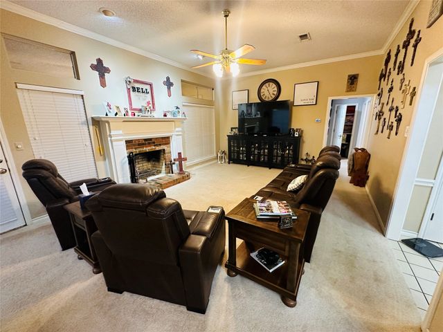 1925 N Collegiate Drive, Paris, TX 75462