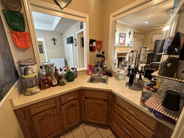 1925 N Collegiate Drive, Paris, TX 75462