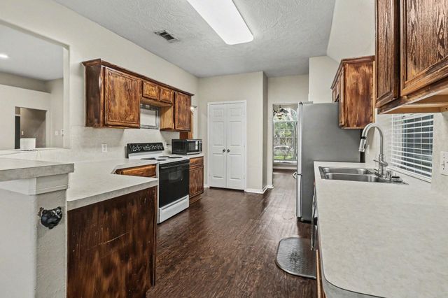 8003 Beaver Street, Baytown, TX 77523