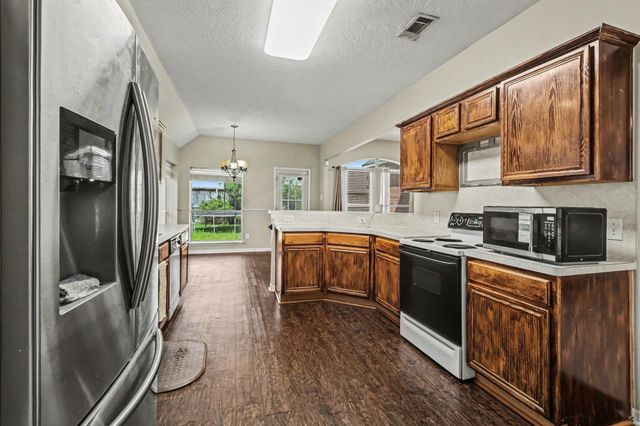 8003 Beaver Street, Baytown, TX 77523