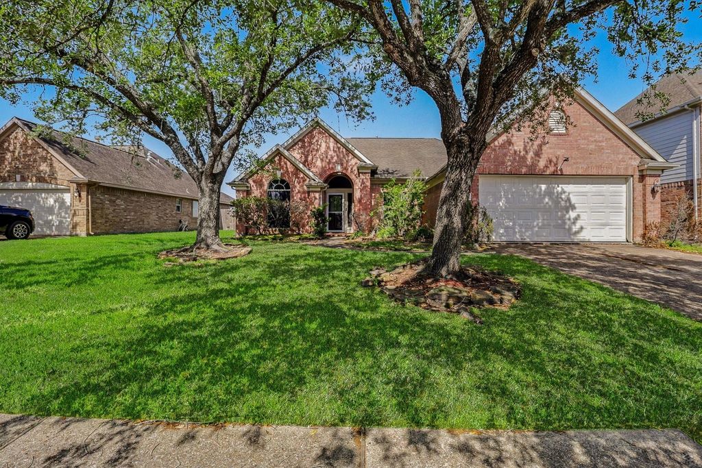 8003 Beaver Street, Baytown, TX 77523