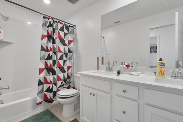 7041 Overlook Way, Stockton, CA 95219