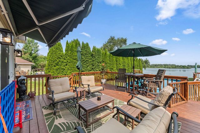1911 County Road F E, White Bear Lake, MN 55110