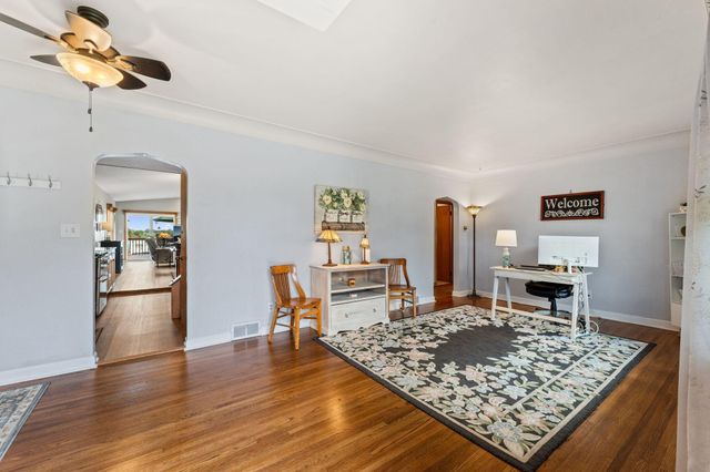 1911 County Road F E, White Bear Lake, MN 55110
