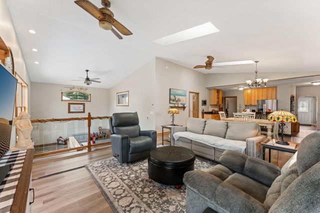 1911 County Road F E, White Bear Lake, MN 55110