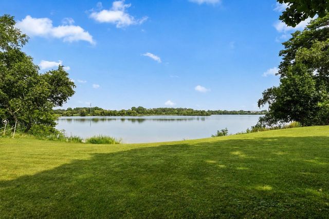 1911 County Road F E, White Bear Lake, MN 55110