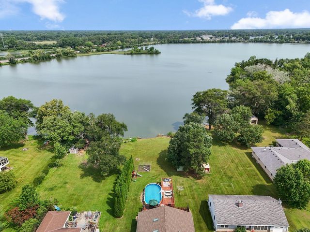 1911 County Road F E, White Bear Lake, MN 55110