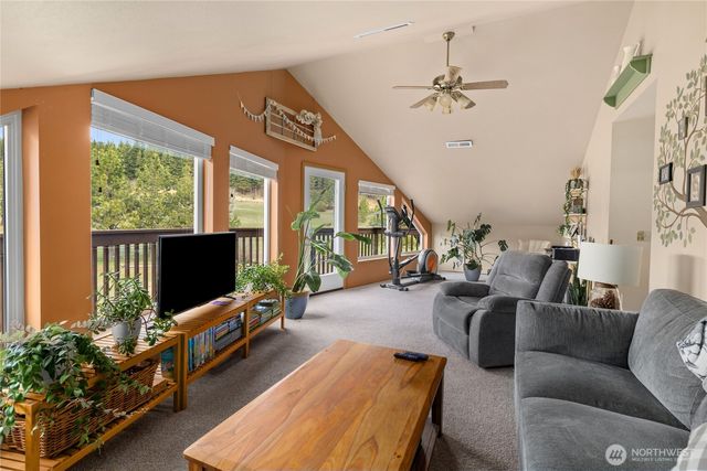 4010 Teanaway Middle Fork Rd, Cle Elum, WA 98922