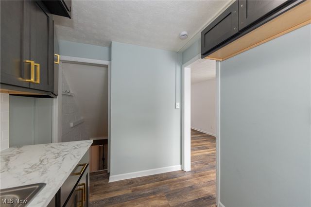 21610 Crystal Avenue, Euclid, OH 44123