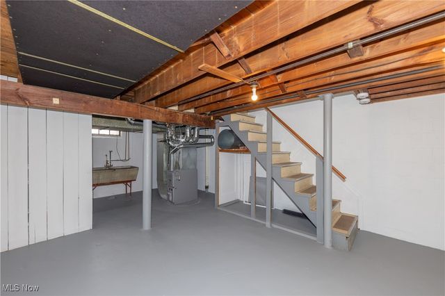 21610 Crystal Avenue, Euclid, OH 44123