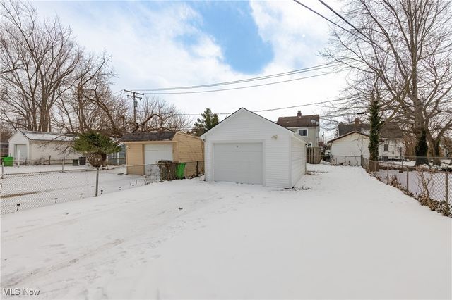 21610 Crystal Avenue, Euclid, OH 44123