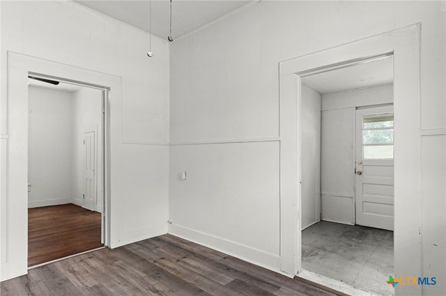102 S Western Avenue, Lampasas, TX 76550