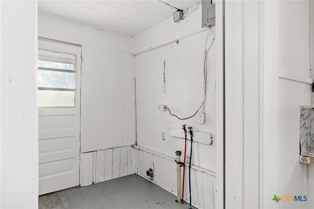 102 S Western Avenue, Lampasas, TX 76550