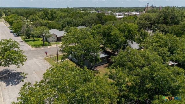 102 S Western Avenue, Lampasas, TX 76550