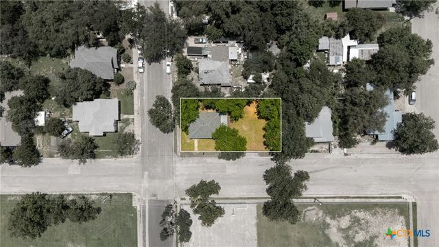 102 S Western Avenue, Lampasas, TX 76550