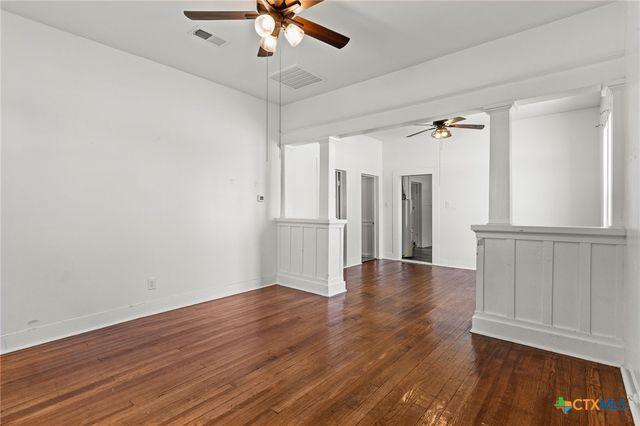 102 S Western Avenue, Lampasas, TX 76550