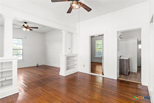 102 S Western Avenue, Lampasas, TX 76550