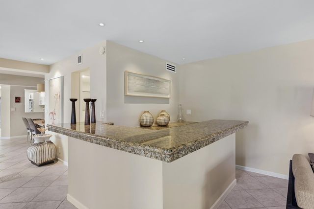 1172 HILLSBORO MILE 3-3, Hillsboro Beach, FL 33062