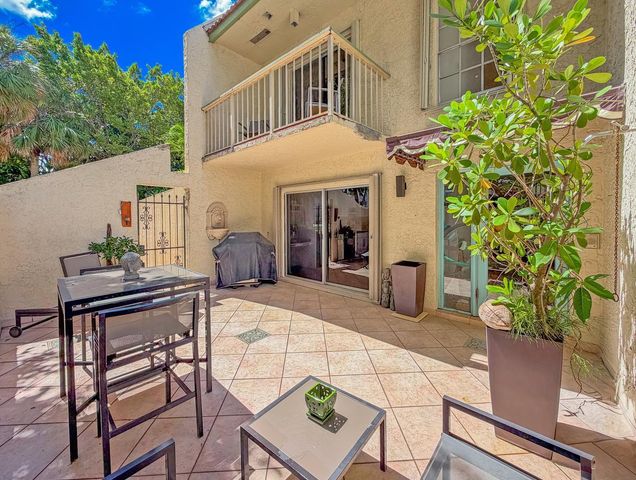 1172 HILLSBORO MILE 3-3, Hillsboro Beach, FL 33062