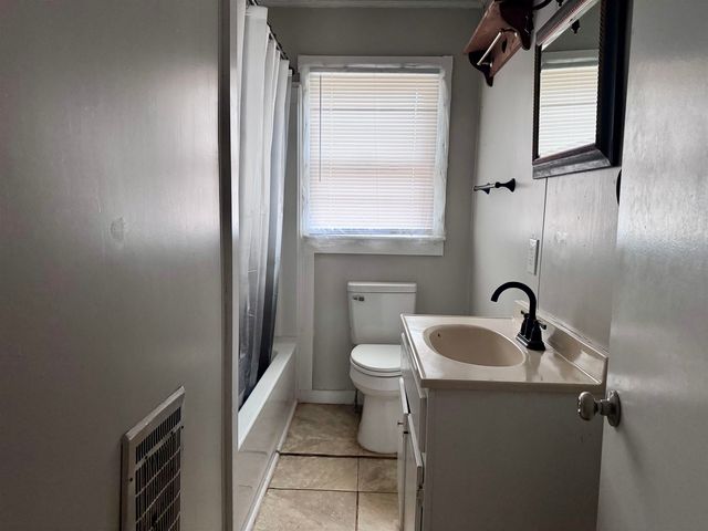 114 S PARKWAY AVE, Bethel Springs, TN 38315