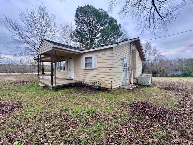 114 S PARKWAY AVE, Bethel Springs, TN 38315