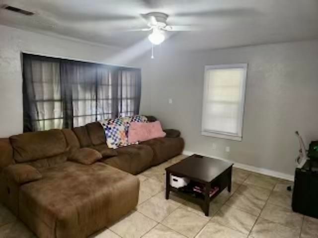 114 S PARKWAY AVE, Bethel Springs, TN 38315