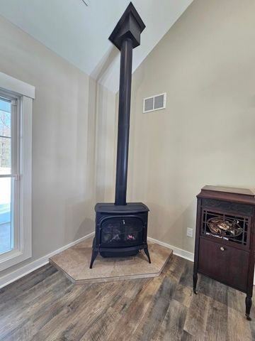 205 Northern TRL, Salem, VA 24153