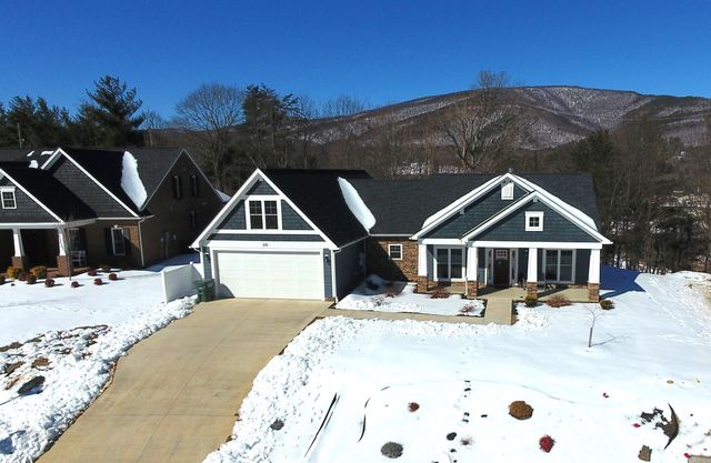 205 Northern TRL, Salem, VA 24153