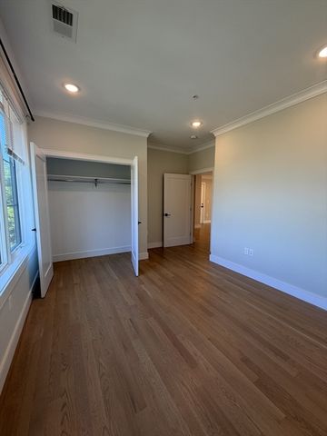 104-106 Warren St. 7, Boston, MA 02135