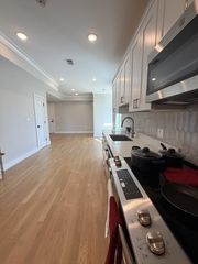 104-106 Warren St. 7, Boston, MA 02135