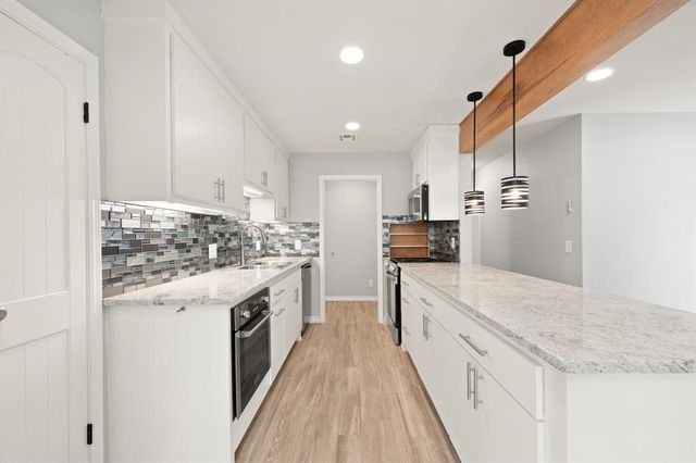 604 Willow Ridge Place, Edmond, OK 73003