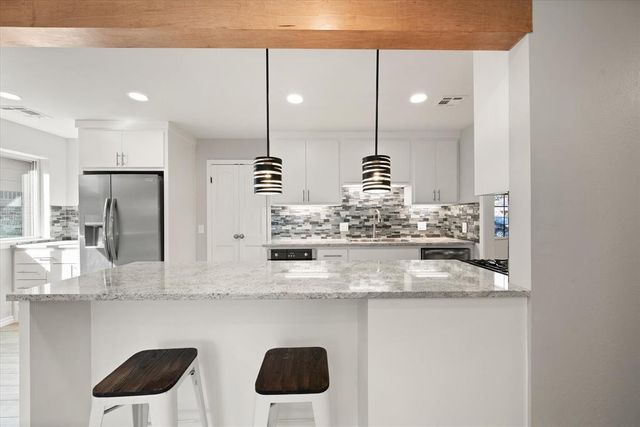 604 Willow Ridge Place, Edmond, OK 73003