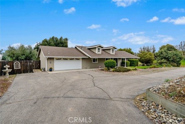 3735 Monterey Road, Atascadero, CA 93422